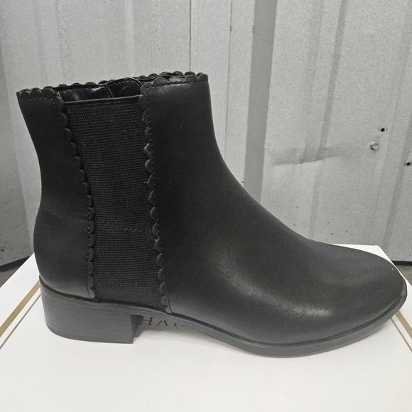 Charter Club Daxi Women's Black Scalloped Round Toe Block Heel Slip On Booties - Picture 6 of 8